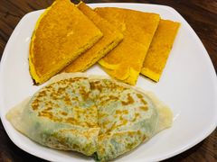 韭菜盒子热销-长城东北菜(新港西路店)