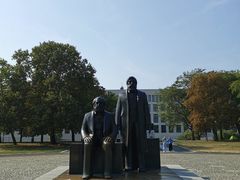 -马克思-恩格斯广场