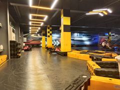 -极限PLAY运动娱乐新世界·团建派对表演休闲馆·室内高空游乐园