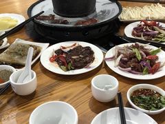 -五指山生态小黄牛(皮皮虾海鲜广场店)