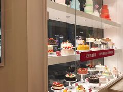 面包甜点陈列柜-味多美(江桥万达店)