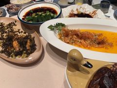 -八府香鸭·啫啫煲(华山路店)