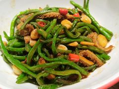 -黄泥岗·地道湖北菜(奥特莱斯店)