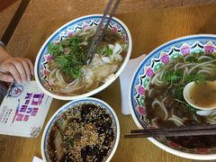 -鑫花溪牛肉米粉(人民广场店)