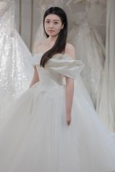 -艾米丽婚纱礼服