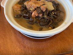 小鸡炖蘑菇-京滨饭店·餐厅(阜外大街店)