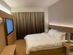 -全季酒店(上海徐家汇肇嘉浜路店)