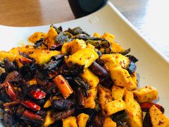 普洱茶炒包浆豆腐-云海肴·汽锅鸡·云南菜(天山百盛优客店)