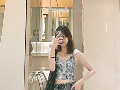 -lululemon(上海浦东IFC店)