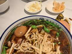 -镇南锅盖面馆(解放路店)