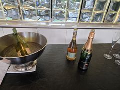 -Garden Lounge(尼依格罗香港美利酒店)