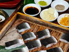 -围炉肉舍•炭烤活鳗•丹东海鲜烤肉(步行街店)