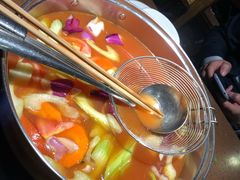 番茄汤底-幸运牛汕头小黄牛牛肉火锅(梅林店)
