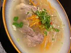 宁夏盐池滩羊手抓肉-丝路金桃·新疆菜(徐汇店)