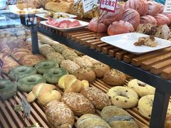 -焙丽拾光(麦凯乐直营店)