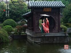 -雪中彩影婚纱摄影·微光艺术中心