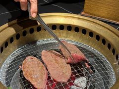 -山川小町·极番烧肉(新地假日广场店)