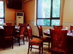 包厢-金牌餐厅·天津菜·八珍豆腐·老爆三(瓷房子店)