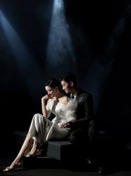 -至臻微拉婚纱摄影