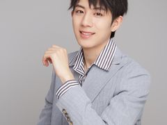 -iF摄影•全家福•证件照•形象照(南山店)