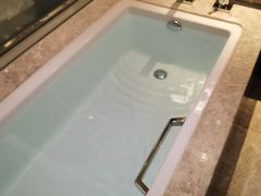 -上海宝华万豪酒店