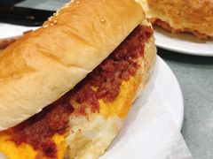 招牌咸牛肉芝士猪仔包-华嫂冰室(尖沙咀店)