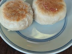 鲜肉月饼-同得兴 Since·1995 传统苏式面馆(嘉馀坊店)