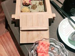 -捞王锅物料理(上海世茂广场店)