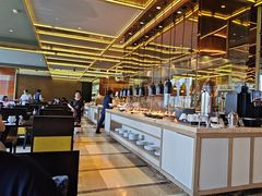 -大中华希尔顿酒店-念自助餐·嗨啤·小龙虾