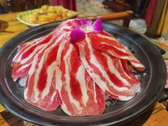 -老牌坊云南鱼豆花火锅(爱建店)