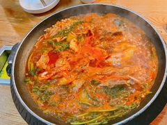 土豆排骨火锅-喇喇排骨火锅·传统韩式脊骨汤(望京西园总店)