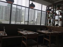 -ROAST coffee & eatery