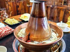 -果松木炭酸菜铜火锅·外婆参鸡汤