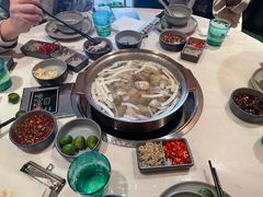 -喃喃椰·糟粕醋·椰子鸡火锅(七堡花园店)