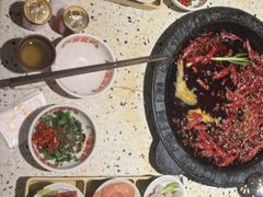 -红九格老火锅(三峡广场店)