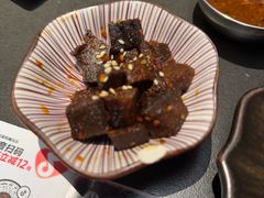 -铭牛烧肉·和牛海鲜自助(高新月牙湖店)