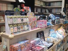 -钟书阁(群光广场店)