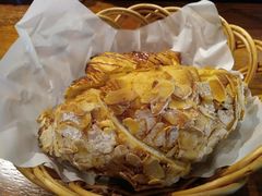 杏仁羊角-麦田工坊(月湖店)