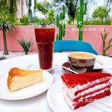 花海旁的咖啡馆