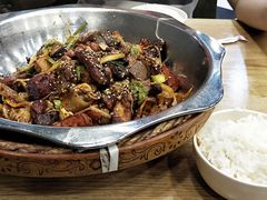 -愉肴麻辣香锅(中山路店)