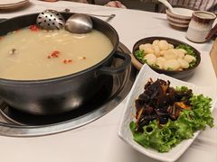-汤宴·参须肚包鸡(南京路店)