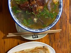 -叶新小吃店(来凤小区总店)