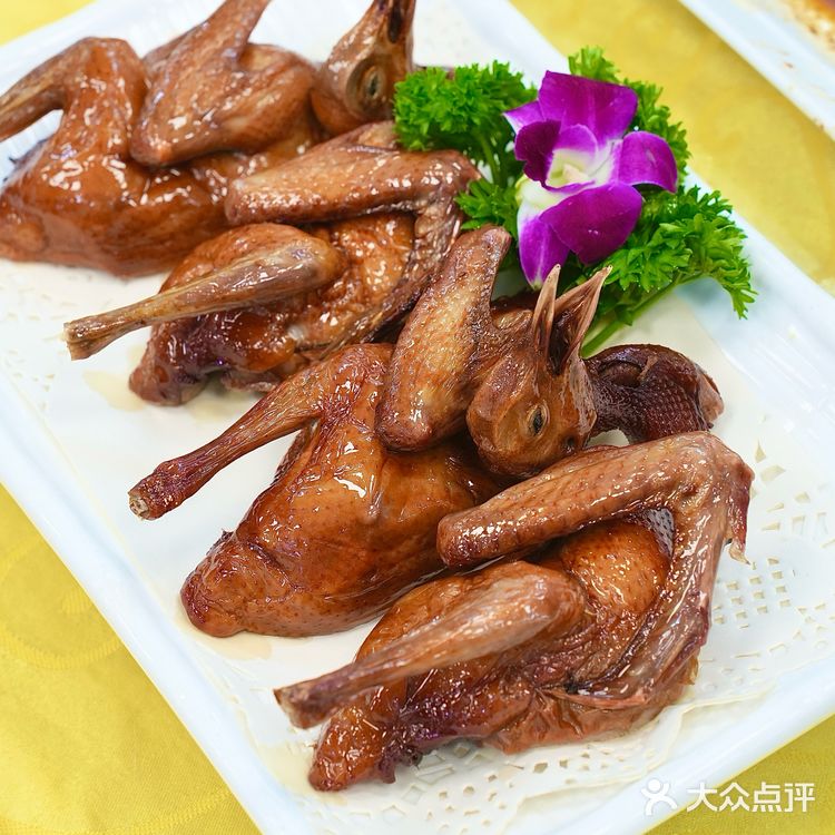 在东莞实现乳鸽自由！寮步新开这家店香迷糊了