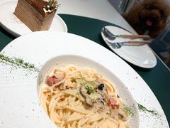 培根杂菌奶汁意面-露露家咖啡店