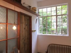 靠窗位-MAISON门前杂货店