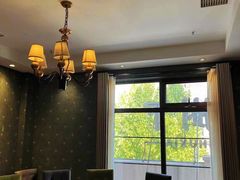 -梧桐树下(云锦世家店)