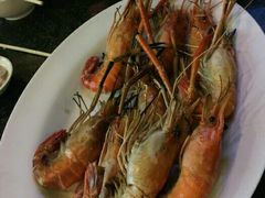 -J Daeng Seafood
