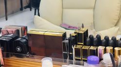 -晓V彩妆造型(大学路店)