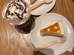 -星巴克臻选(上海中环广场2F店)