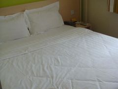 大床房-7天优品·北京国贸大望路地铁站店